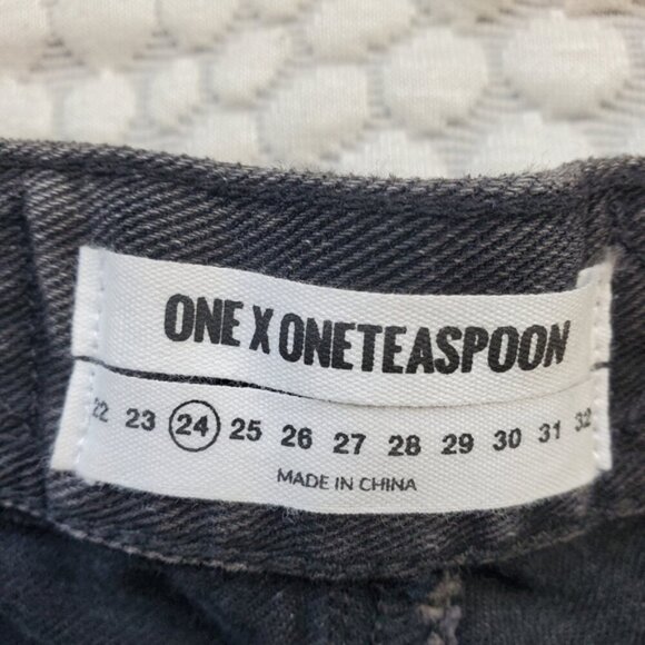 One Teaspoon Le Wolves Black Wash Distressed Jean Short Size 24 - Picture 7 of 7